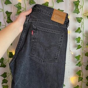 Wedgie Straight Levi’s